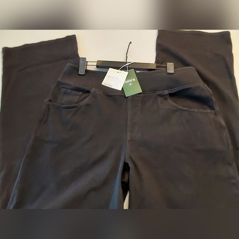HALARA Black Pants with Pockets